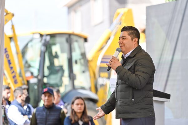 RICARDO GALLARDO MEJORA CONDICIONES DE VIDA A FAMILIAS DE BELLAS LOMAS