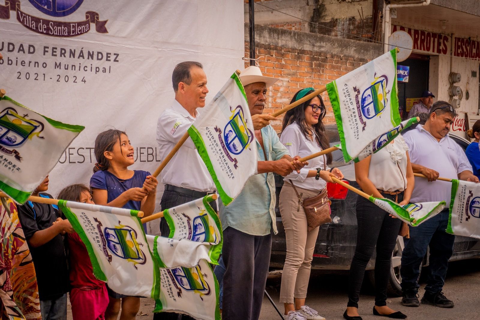 Arranca obra de construcción en la calle Porfirio Díaz en el ejido El Refugio