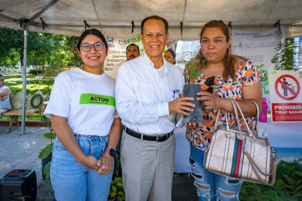 Entrega gobierno de CDFDZ árboles en el marco del Día Internacional del Medio Ambiente