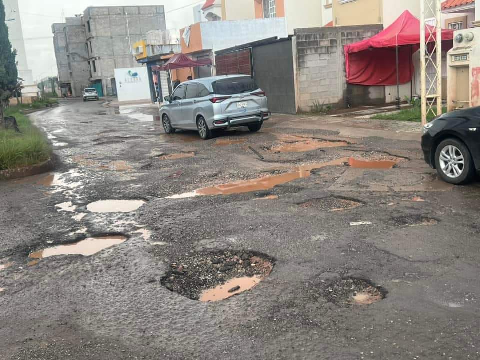 Lluvias dejaron minado al fraccionamiento Santa Bárbara en Villa de Pozos