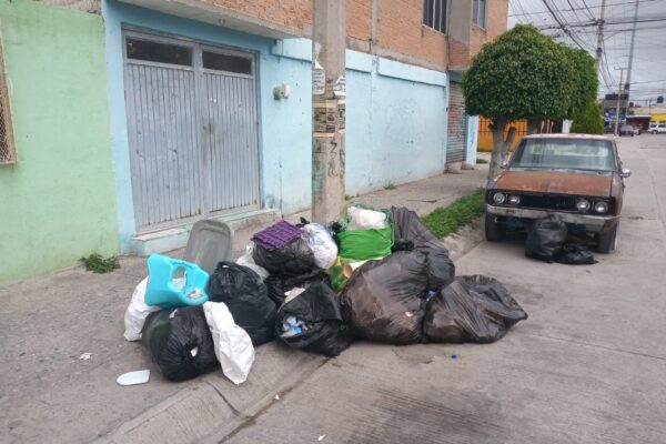 POR CAPRICHO GALINDO ORDENA SUSPENDER RECOLECCIÓN DE BASURA EN VILLA DE POZOS