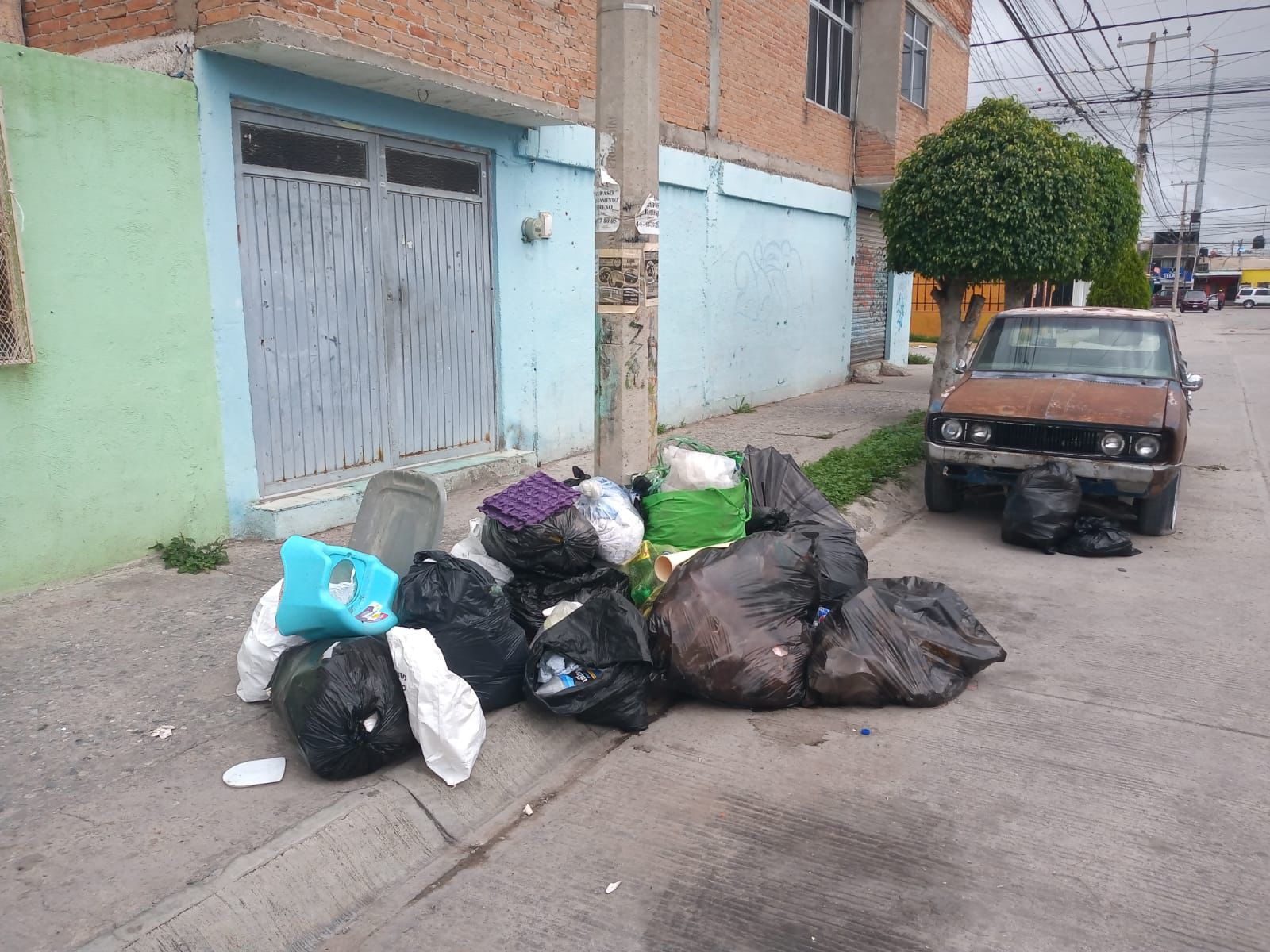 POR CAPRICHO GALINDO ORDENA SUSPENDER RECOLECCIÓN DE BASURA EN VILLA DE POZOS