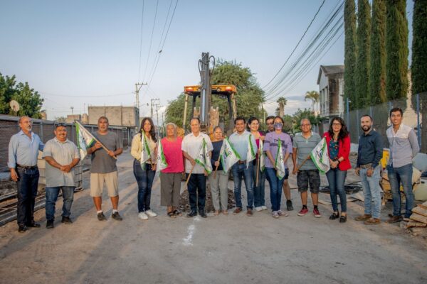 Arranca gobierno de CDFDZ obra de pavimentación en la calle Niños Héroes en colonia Jardines del Alto