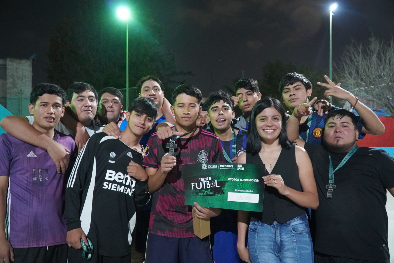 REALIZA ESTADO, TORNEOS DE FUTBOL RÁPIDO PARA JÓVENES EN COLONIAS