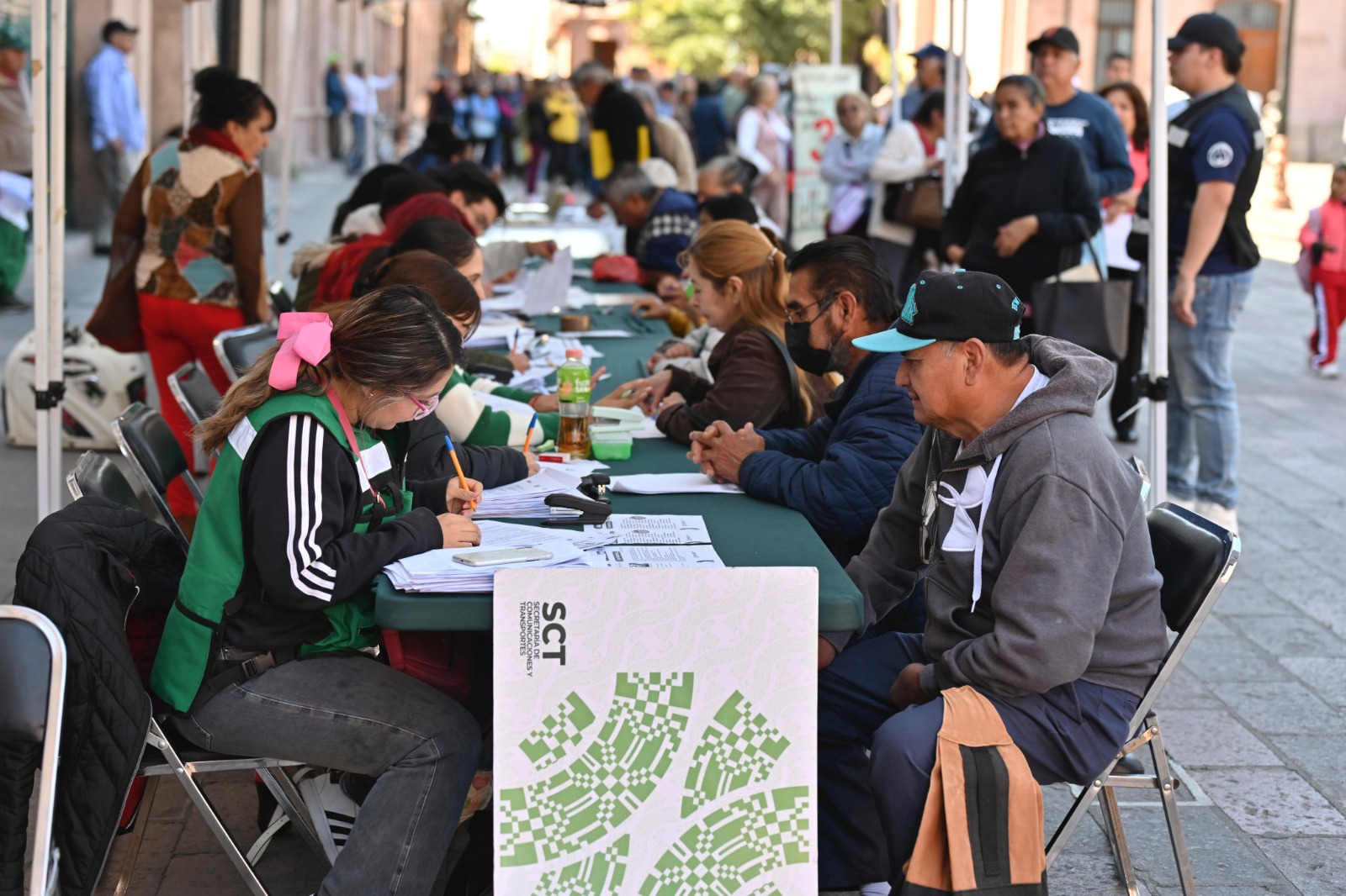 EL ESTADO GARANTIZA TRANSPORTE GRATUITO A PERSONAS ADULTAS MAYORES Y CON DISCAPACIDAD