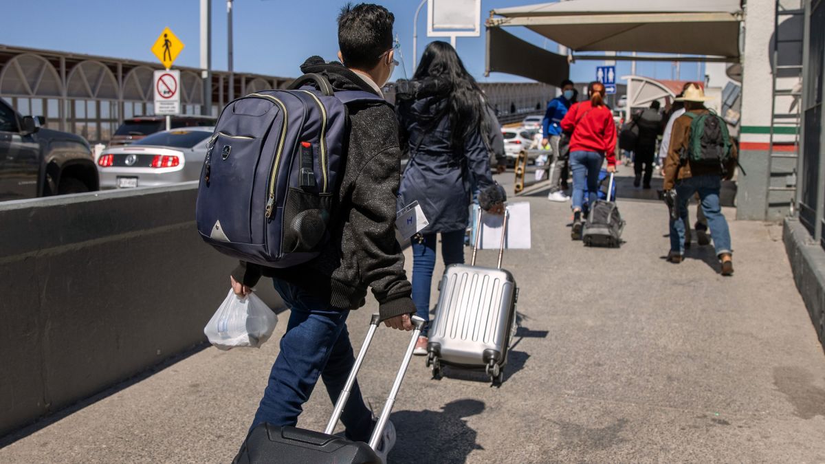 RICARDO GALLARDO ANUNCIA APOYO A CONNACIONALES QUE REGRESEN A SLP